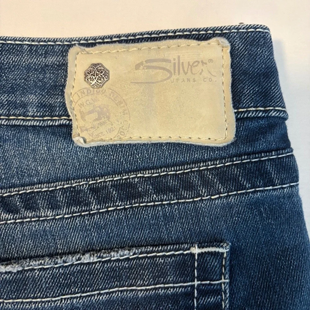 Silver Jeans Co Aiko Capri Dark Wash Denim Embroidered Pocket Jeans Womens 29